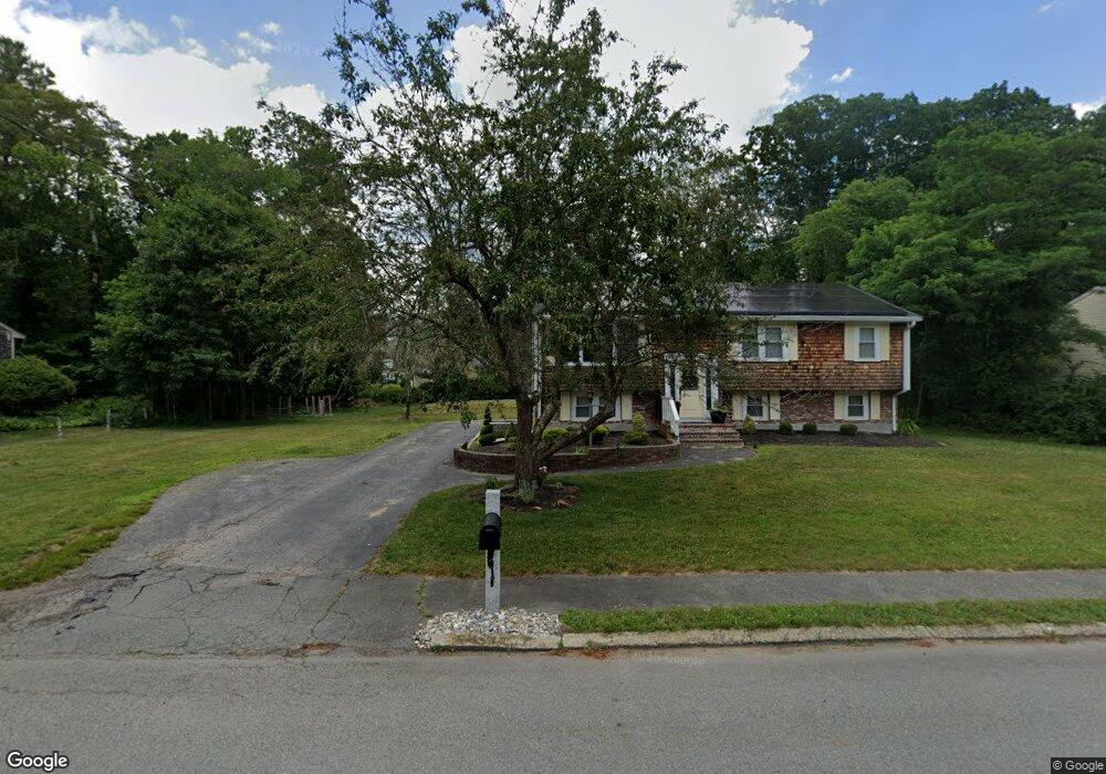 132 Atkinson Dr, Bridgewater, MA 02324 - photo 1