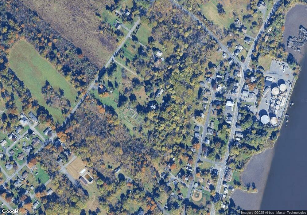 93 N Vernon St, Athens, NY 12015 - photo 1