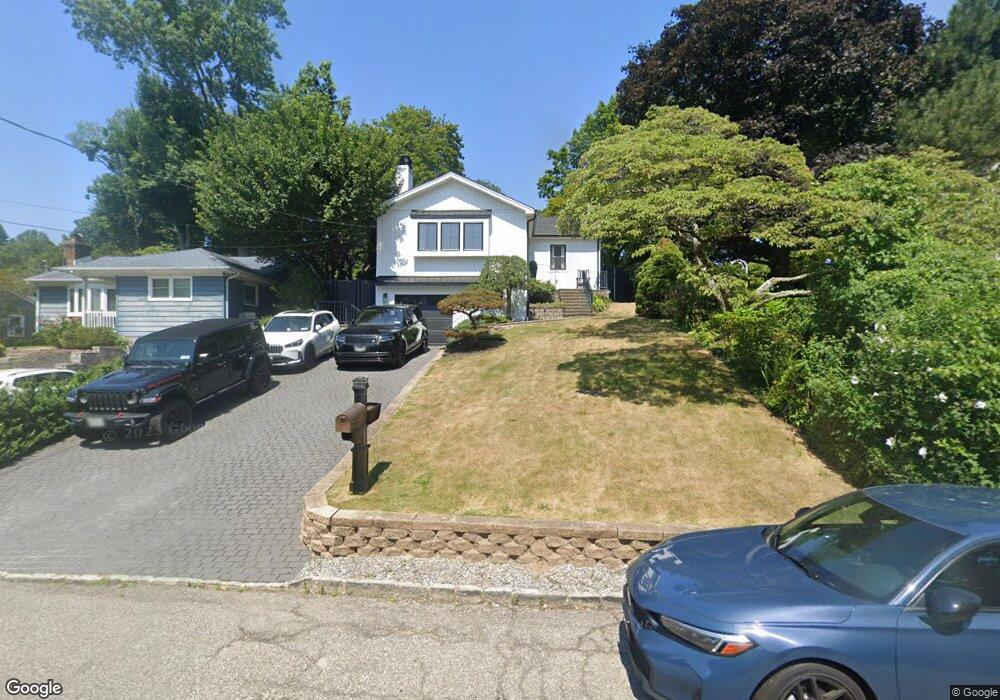 77 Glen Cove Dr, Glen Head, NY 11545 - photo 1