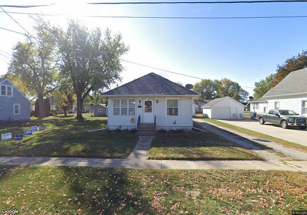 1005 S 5th Ave E, Newton, IA 50208 - photo 1
