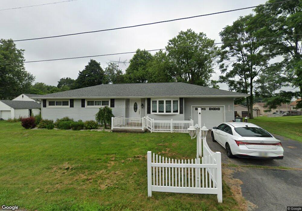 16461 Center St, East Liverpool, OH 43920 - photo 1