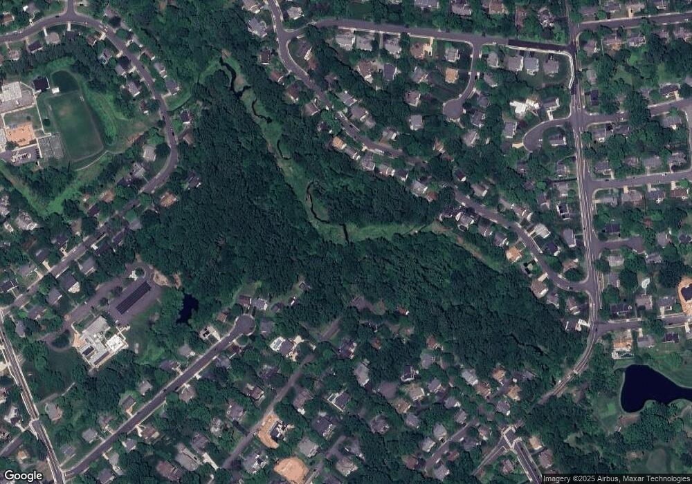 1910 Creek Crossing Rd, Vienna, VA 22182 - photo 1