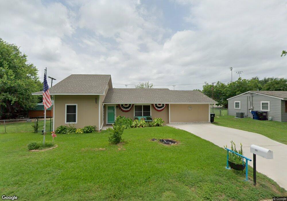 1925 S Maurice Ave, Denison, TX 75020 - photo 1