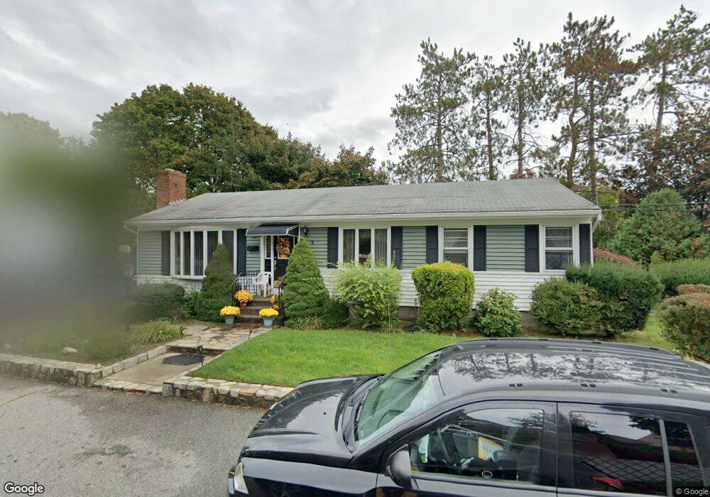 24 Sunrise Dr, Providence, RI 02908 - photo 1