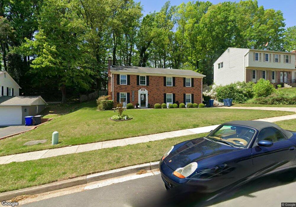 8016 Lake Pleasant Dr, Springfield, VA 22153 - photo 1