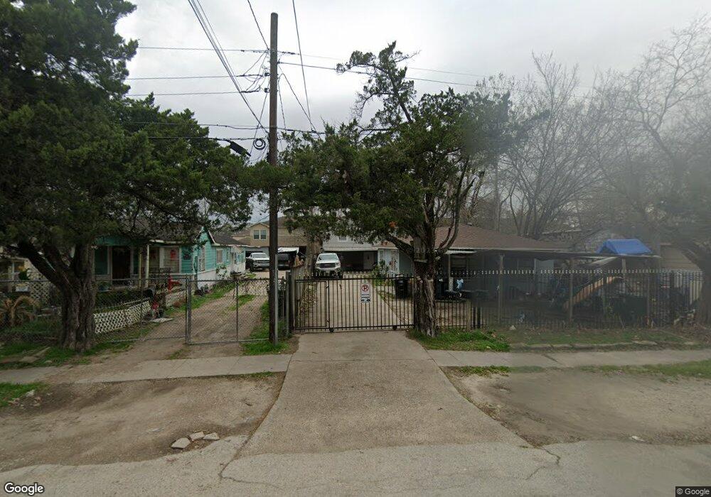 8321 Roswell St, Houston, TX 77022 - photo 1