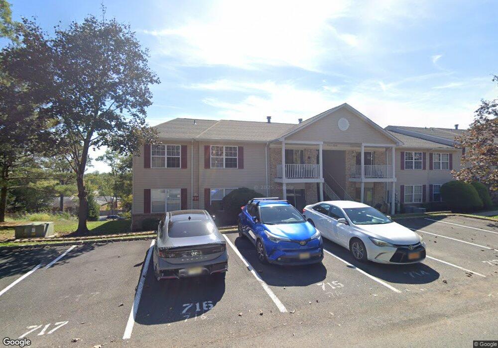 716 Tallwood Ln, Green Brook Township, NJ 08812 - photo 1