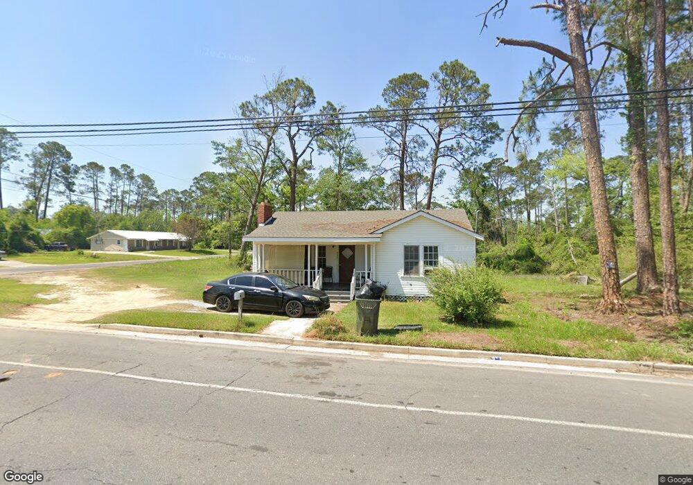 1301 Gaskin Ave N, Douglas, GA 31533 - photo 1