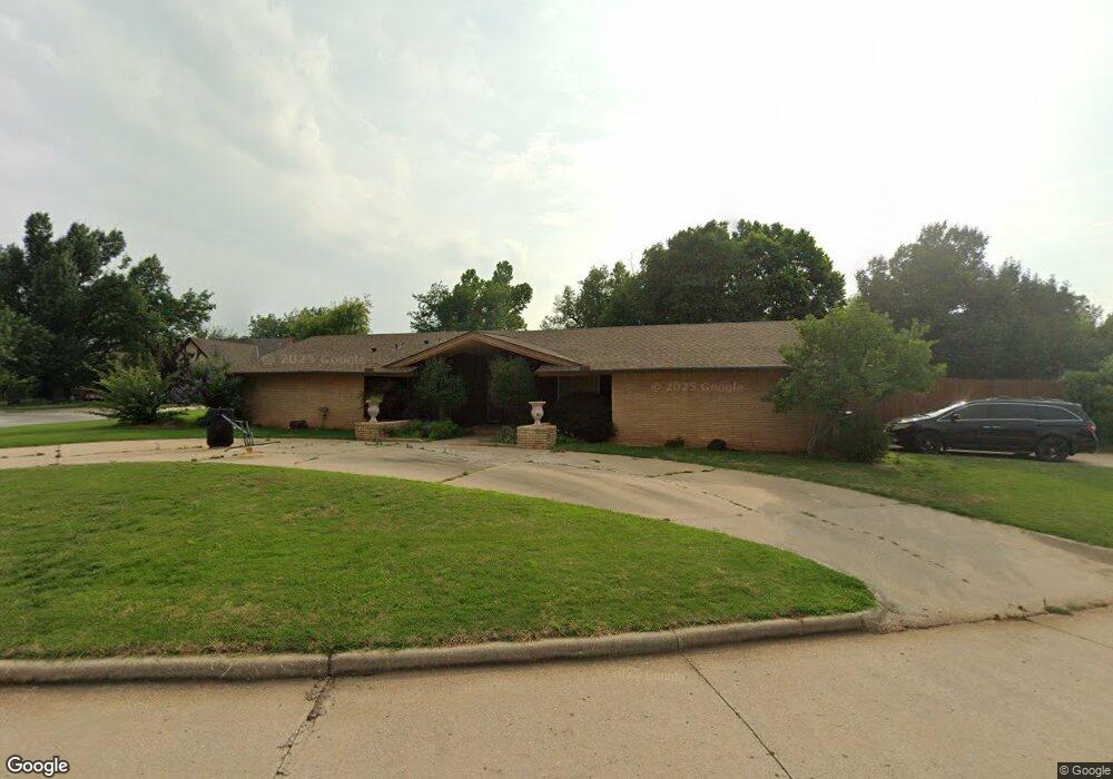 12029 Camelot Ct, Oklahoma City, OK 73120 - photo 1