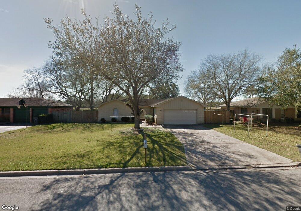 3828 Holly Glen Dr, Bay City, TX 77414 - photo 1