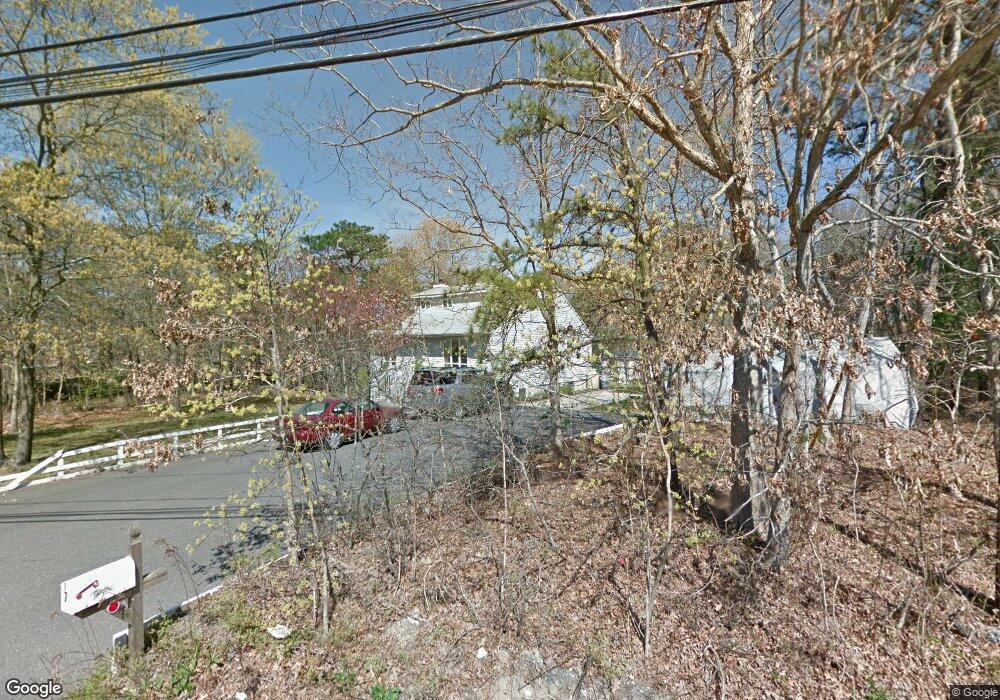 7 Country Rd, Medford, NY 11763 - photo 1