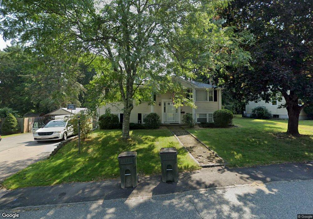 25 Arapahoe Rd, Bellingham, MA 02019 - photo 1