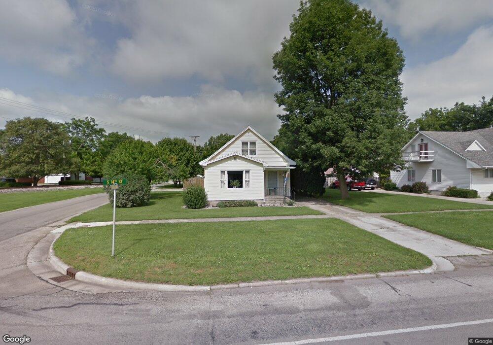 921 S 14th St, Mattoon, IL 61938 - photo 1