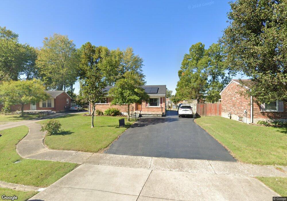 9202 Burlwood Ct, Louisville, KY 40229 - photo 1