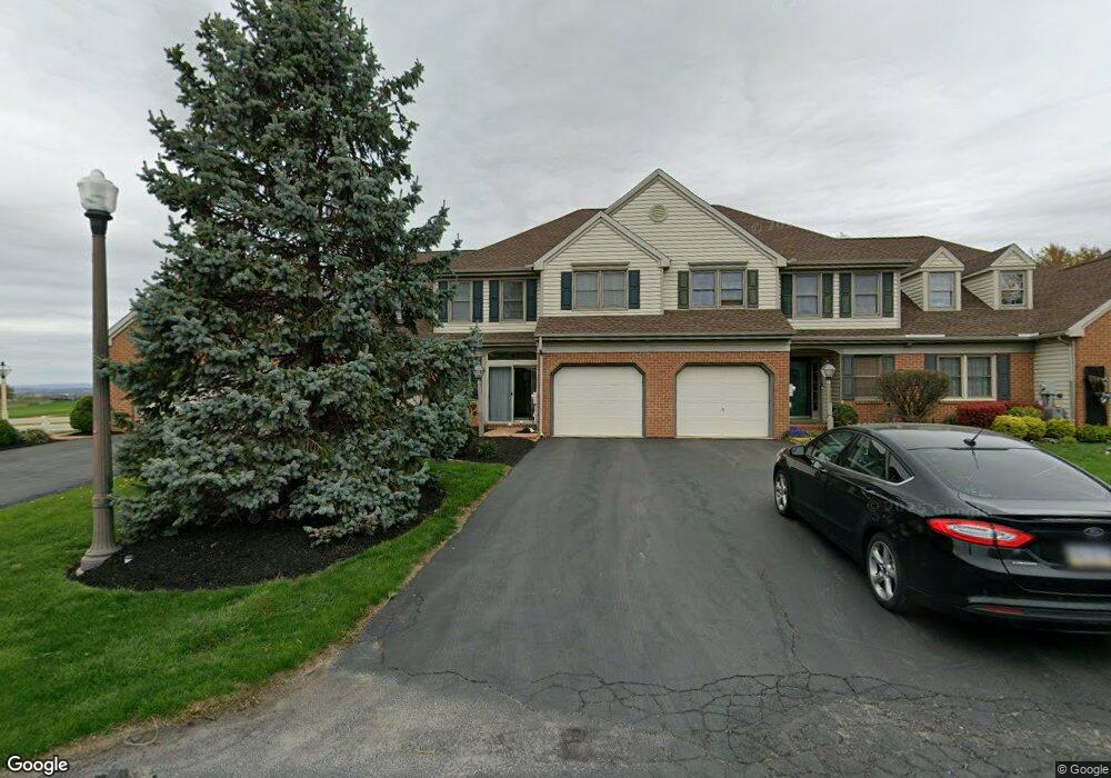 913 Walnut St, New Holland, PA 17557 - photo 1