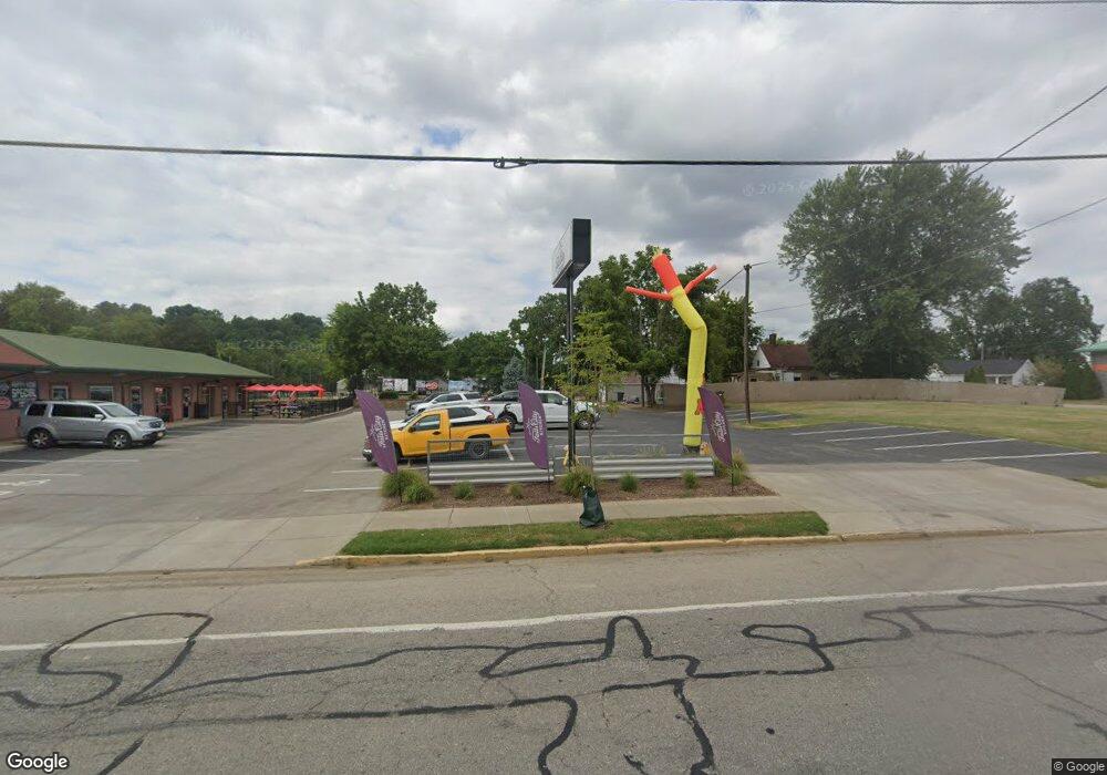 820 W Main St, New Albany, IN 47150 - photo 1