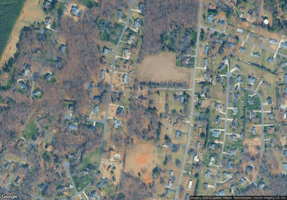 339 N Greenbriar Rd, Statesville, NC 28625 - photo 1