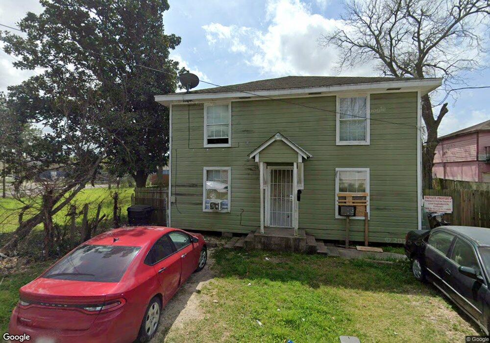 4414 Engleford St, Houston, TX 77026 - photo 1