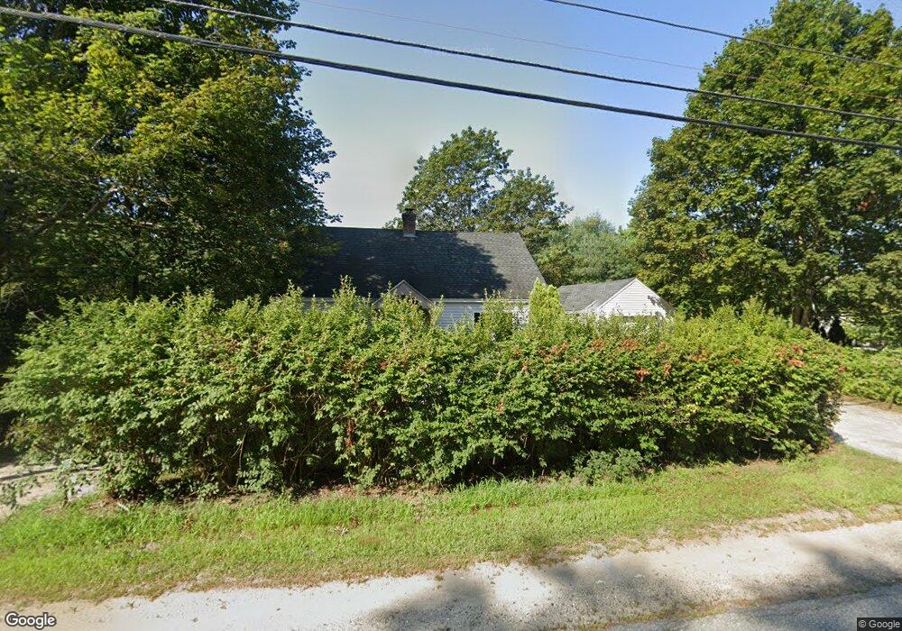 526 Pembroke St, Pembroke, NH 03275 - photo 1