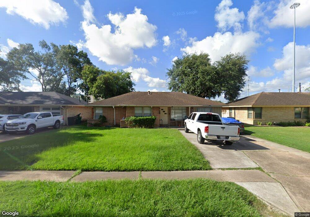 1723 Ansbury Dr, Houston, TX 77018 - photo 1