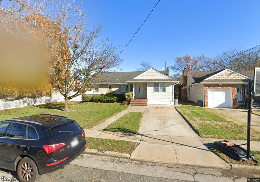 1075 Ott Ln, Merrick, NY 11566 - photo 1