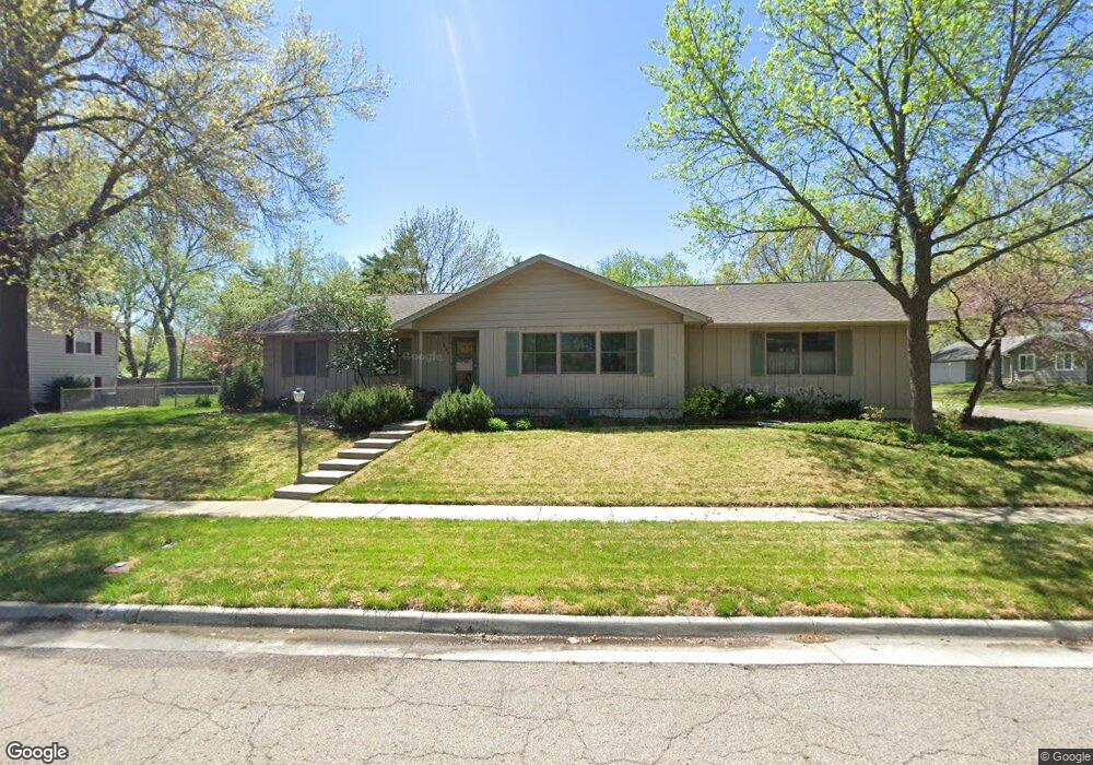 5647 SW 18th St, Topeka, KS 66604 - photo 1