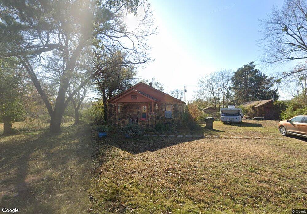 209 E John St, Henryetta, OK 74437 - photo 1