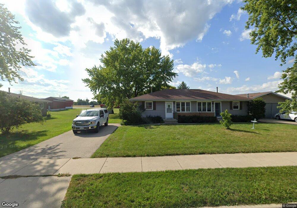 106 4th St unit 108, Brooklyn, WI 53521 - photo 1