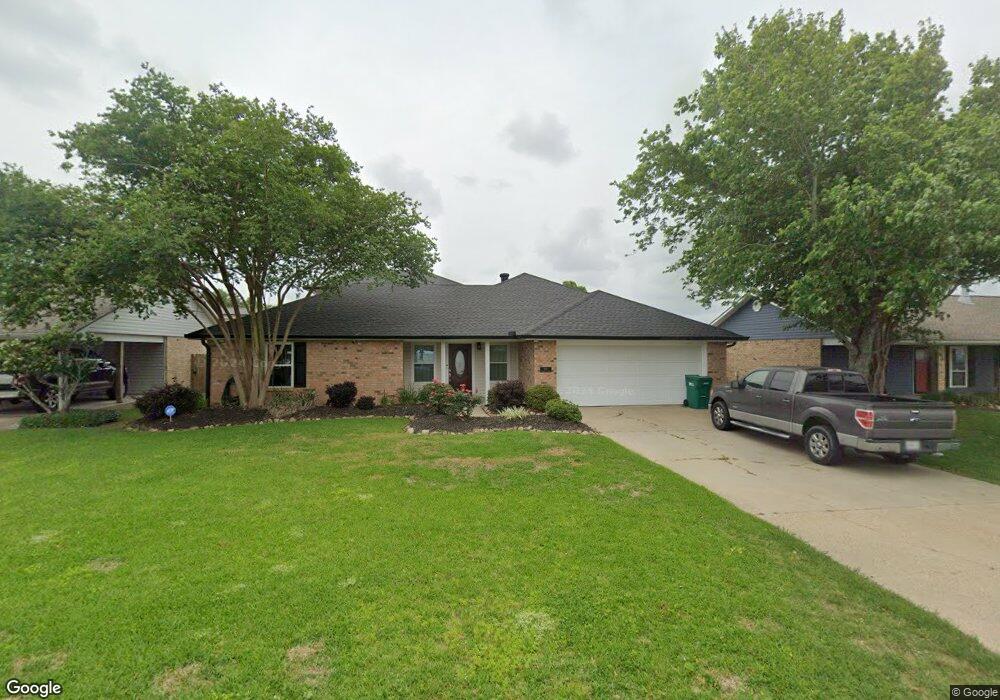 908 Aberdeen Dr, Lake Charles, LA 70605 - photo 1