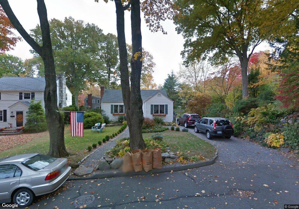 123 Louvain St, Fairfield, CT 06825 - photo 1