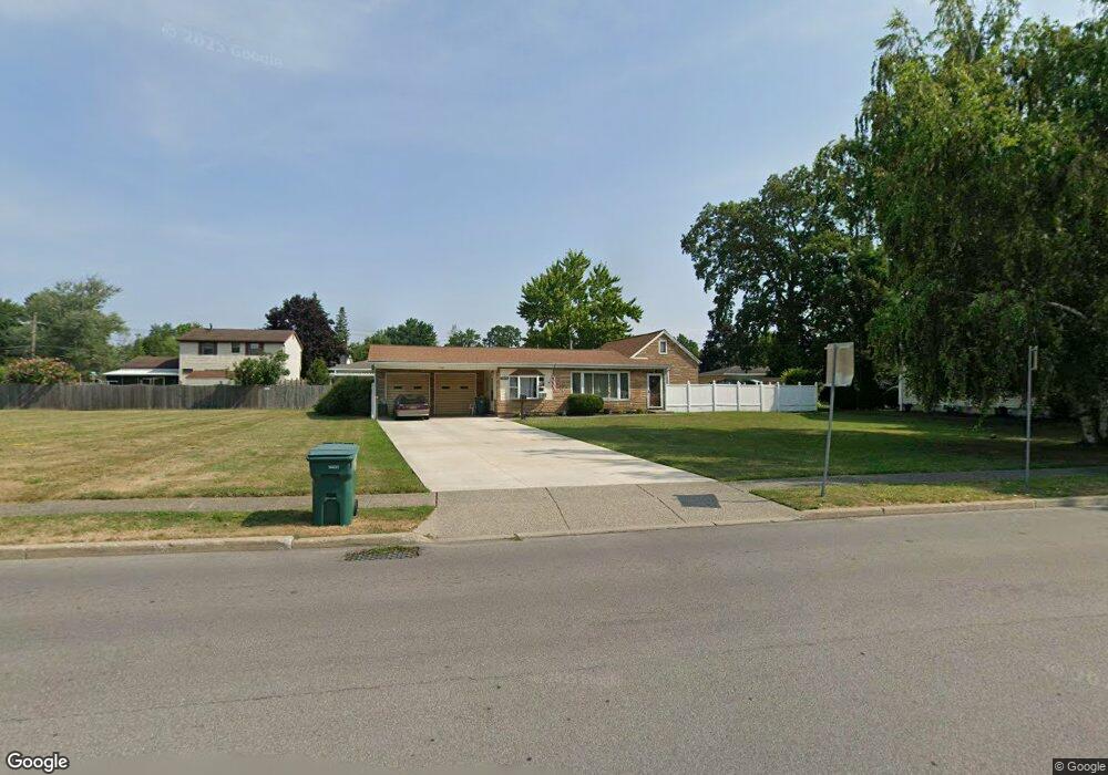 732 Meadow Dr, North Tonawanda, NY 14120 - photo 1