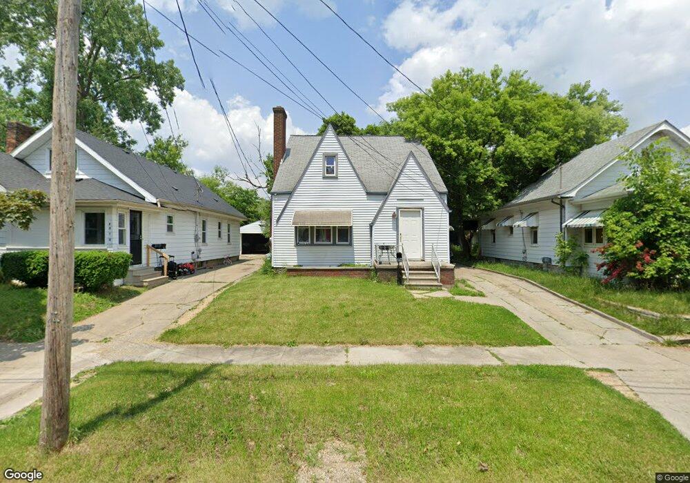 2206 Swayze St, Flint, MI 48503 - photo 1