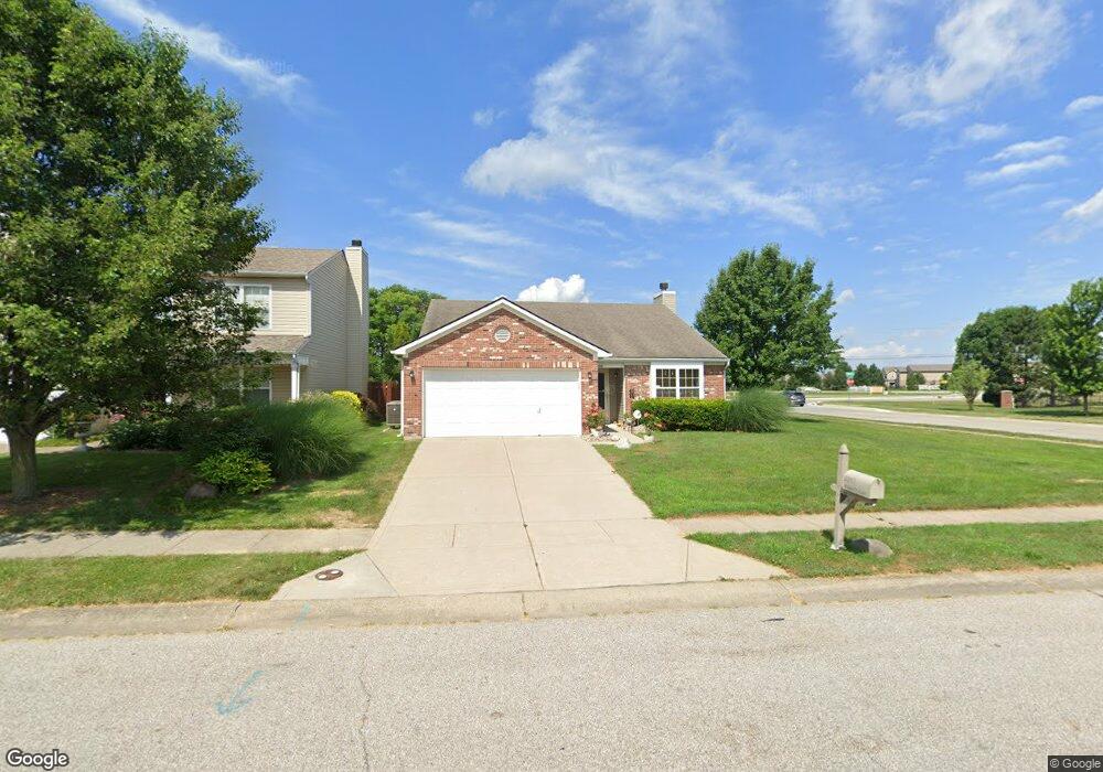 2592 Monarchy Ln, Greenwood, IN 46143 - photo 1