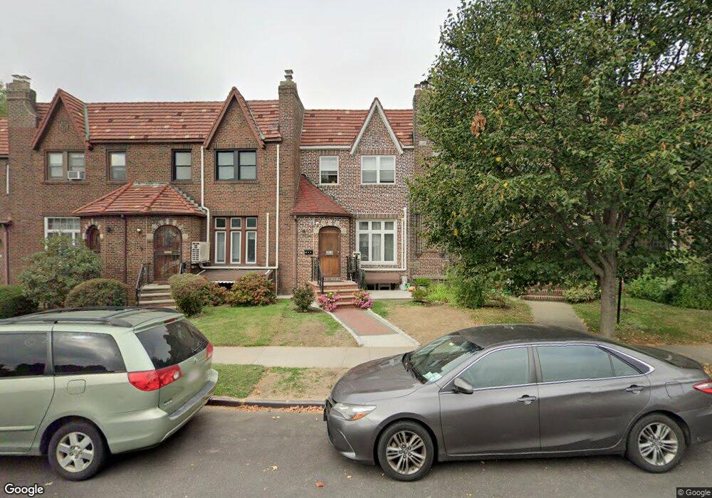 2818 Utopia Pkwy, Flushing, NY 11358 - photo 1