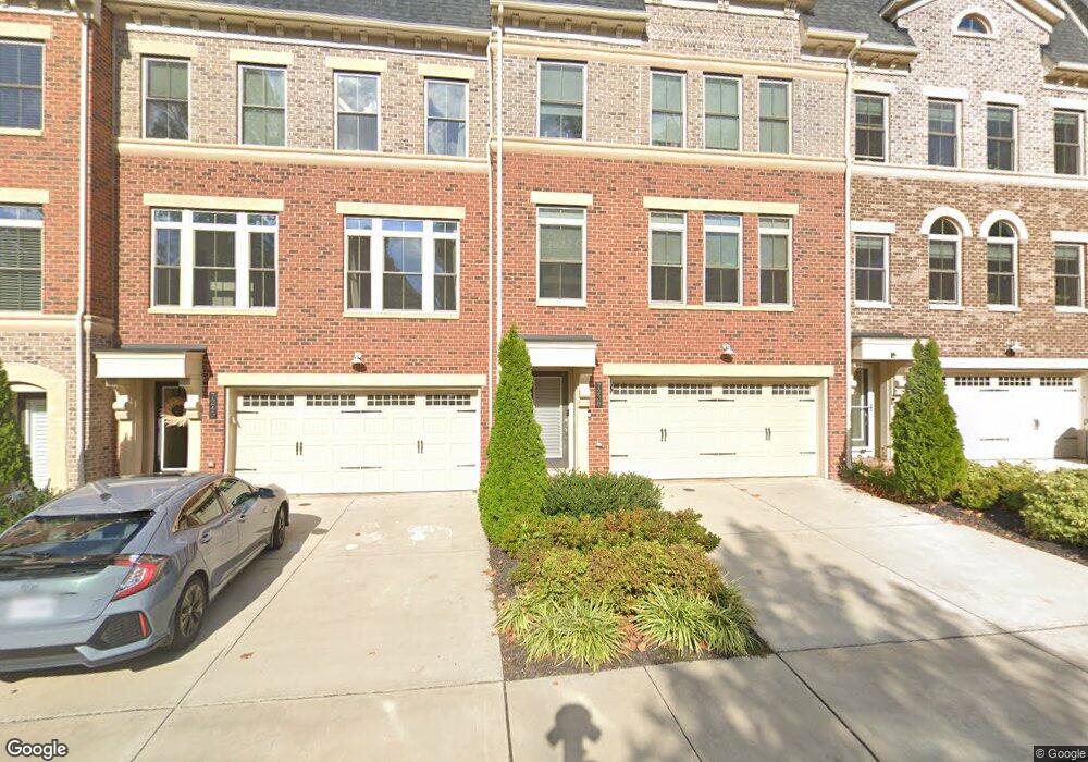 7238 Magpie Ln, Falls Church, VA 22043 - photo 1