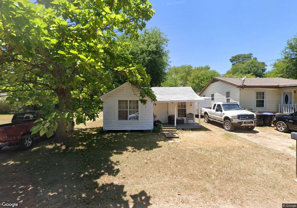 1109 N 10th St, Longview, TX 75601 - photo 1