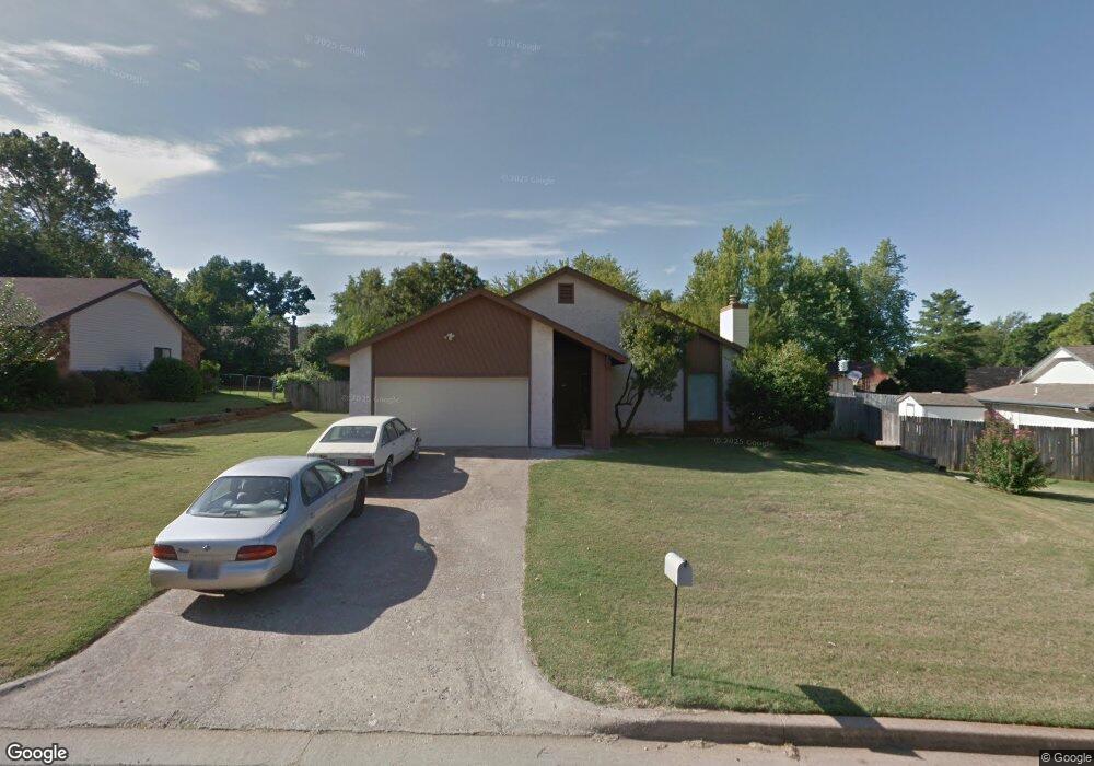 717 Briarwood Ct, Broken Arrow, OK 74011 - photo 1