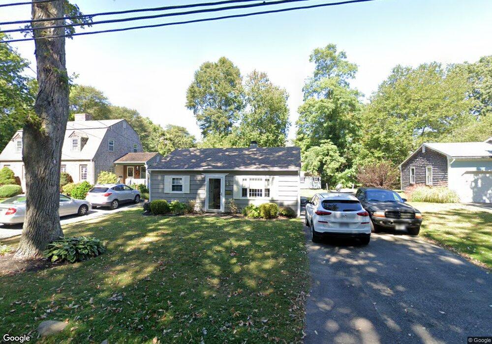 125 Gibson Rd, Bristol, RI 02809 - photo 1