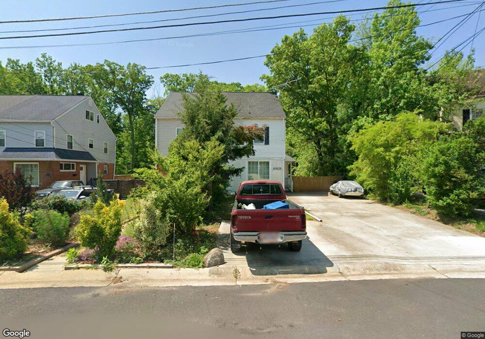 2259 Sweetbriar Dr, Alexandria, VA 22307 - photo 1