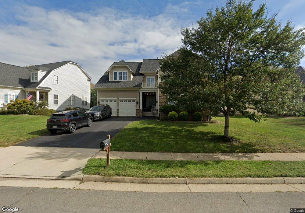 9267 Falling Water Dr, Bristow, VA 20136 - photo 1