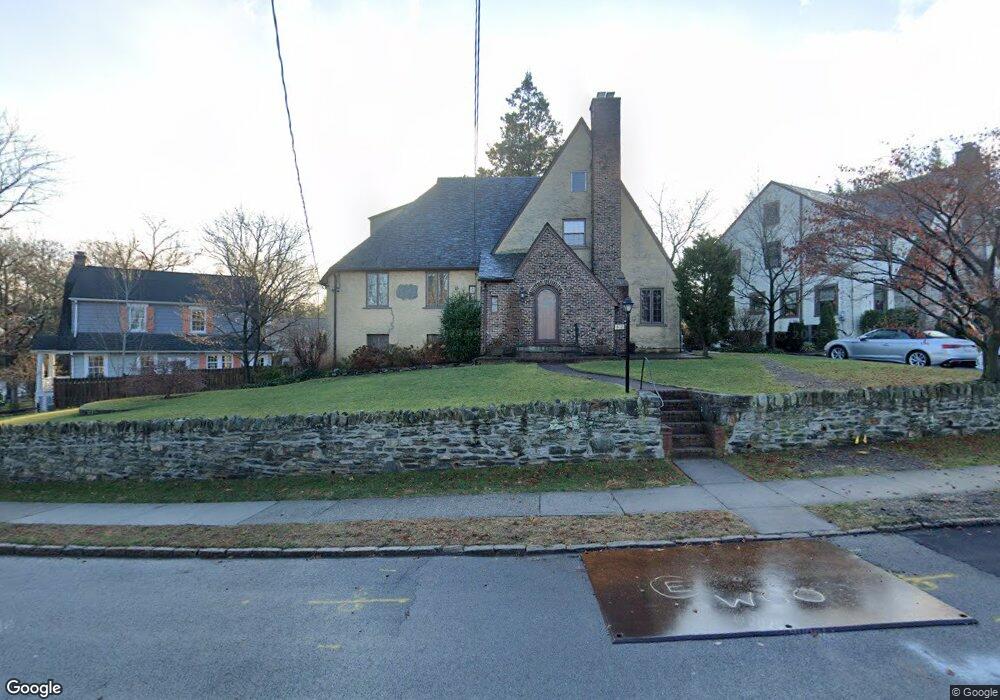 24 Bayberry St, Bronxville, NY 10708 - photo 1