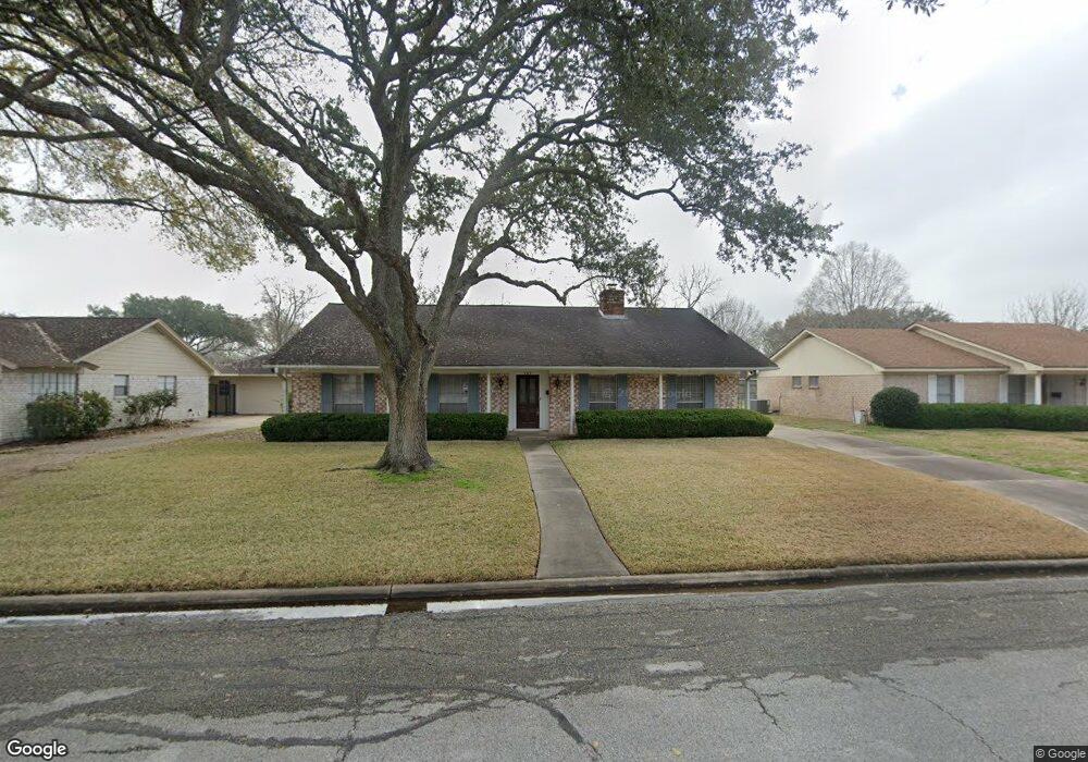 707 Country Club Dr, Richmond, TX 77469 - photo 1