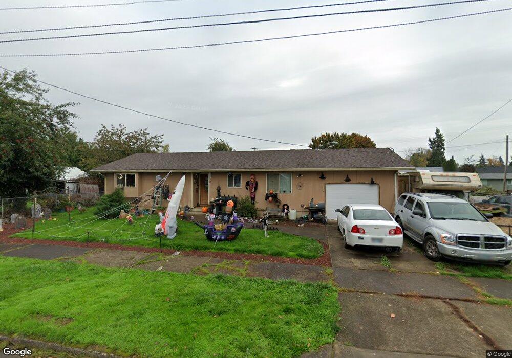 201 NE Center St, Sheridan, OR 97378 - photo 1