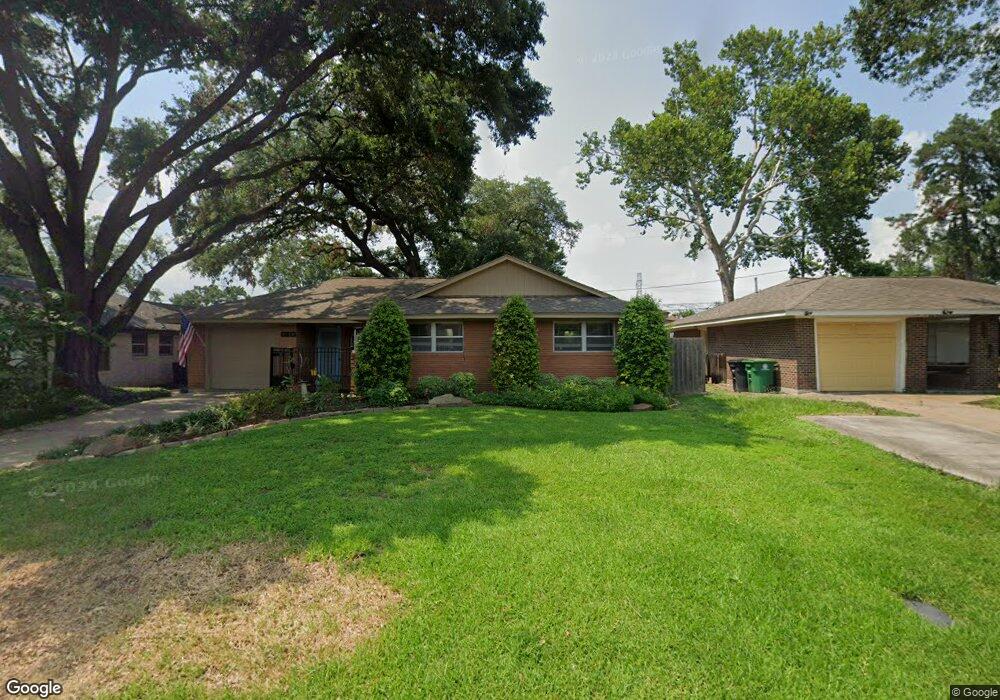 1134 Stonecrest Dr, Houston, TX 77018 - photo 1