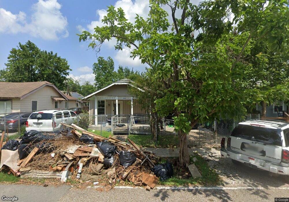 906 Northwood St, Houston, TX 77009 - photo 1