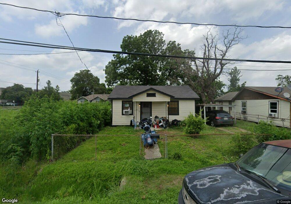 111 E 38th St, Houston, TX 77018 - photo 1