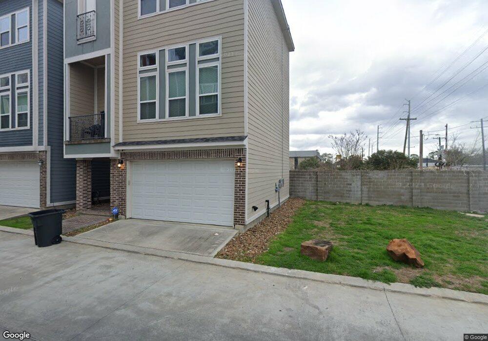 2102 Oatfield Dr, Houston, TX 77018 - photo 1