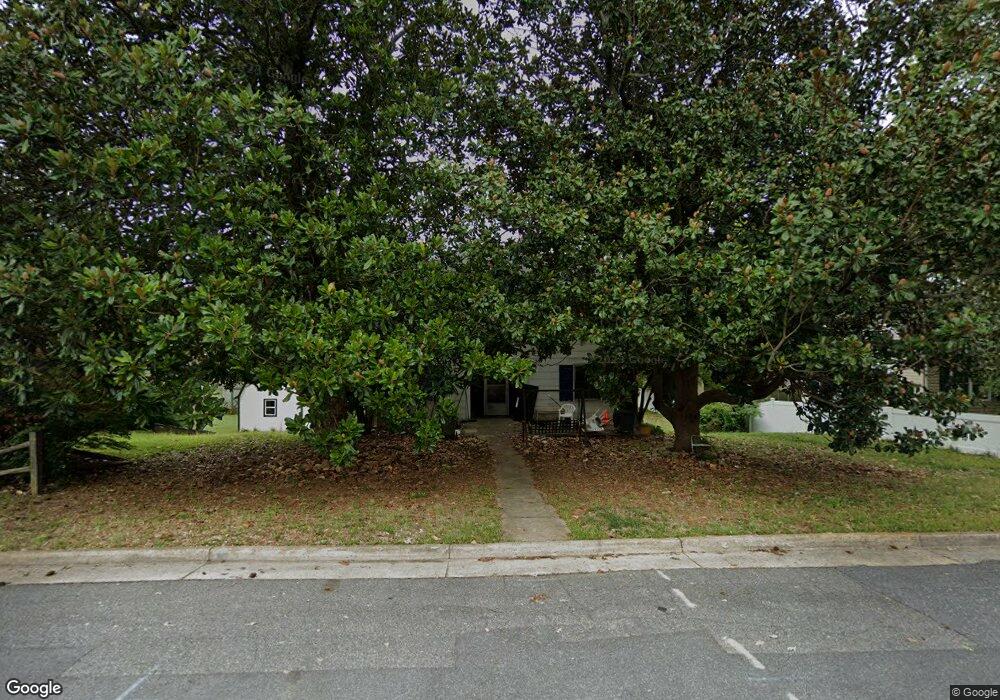 613 S Magnolia Ave, Waynesboro, VA 22980 - photo 1