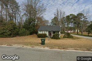 302 Myrtle St, Uvalda, GA 30473