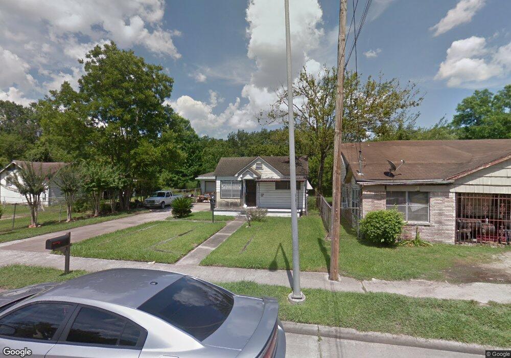 6704 Lockwood Dr, Houston, TX 77028 - photo 1